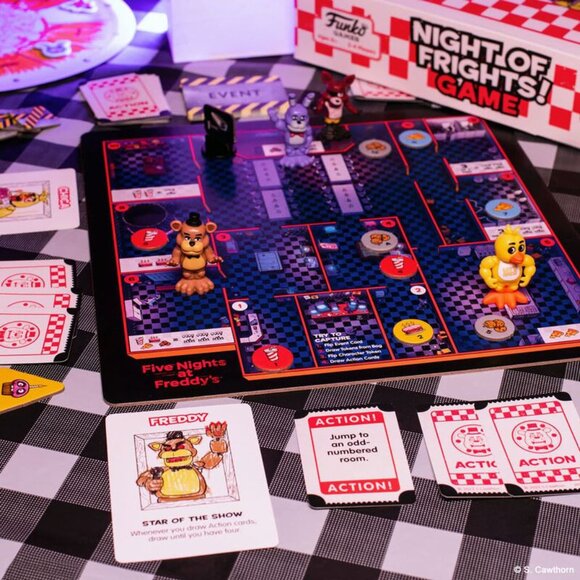 3/$55❤️Funko Five Nights At Freddy's NIGHT OF FRIGHTS! Board Game +4 Minifigures - Picture 5 of 16